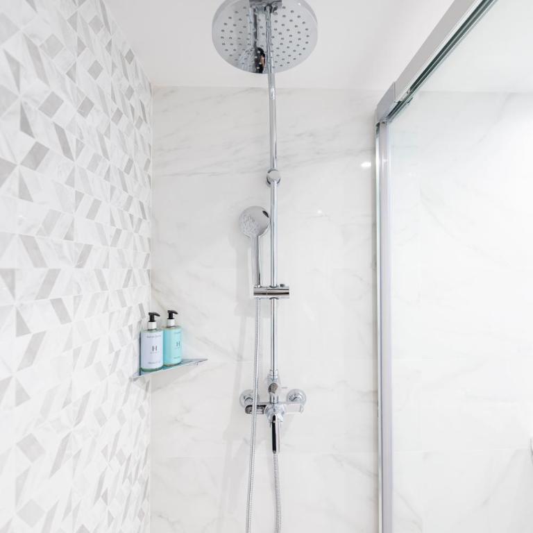 Hesperia Barcelona Barri Gòtic - Family Suite - 9