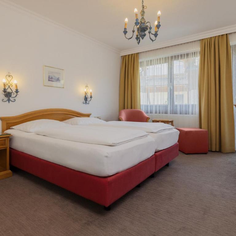 Hotel Tauernhof I Zell am See-Kaprun Sommerkarte inklusive - Dreibettzimmer mit Aussicht - 2