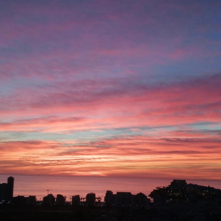 Adosado con fantásticas vistas al mar y piscina. - Apartamento de 2 dormitorios - 16