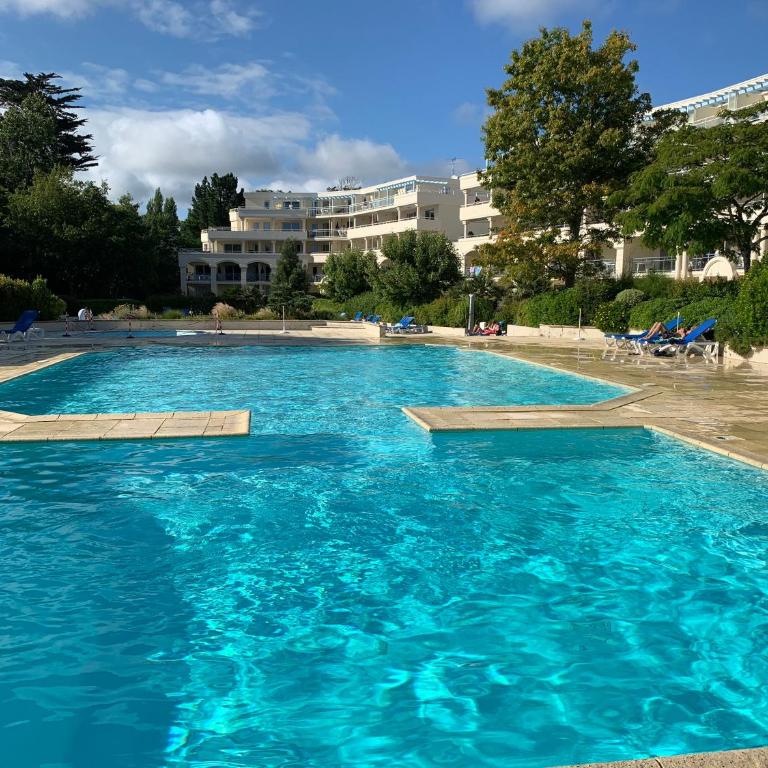 Appartement avec grande terrasse dans un magnifique parc à 5 minutes de la plage - Appartement 2 Chambres - 1