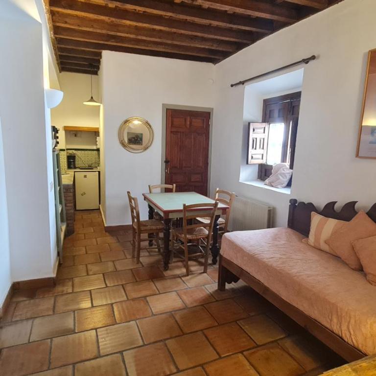 Casa del Aljibe - Twin Room Gallery 5 - 10