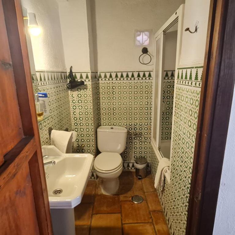 Casa del Aljibe - Twin Room Gallery 5 - 12