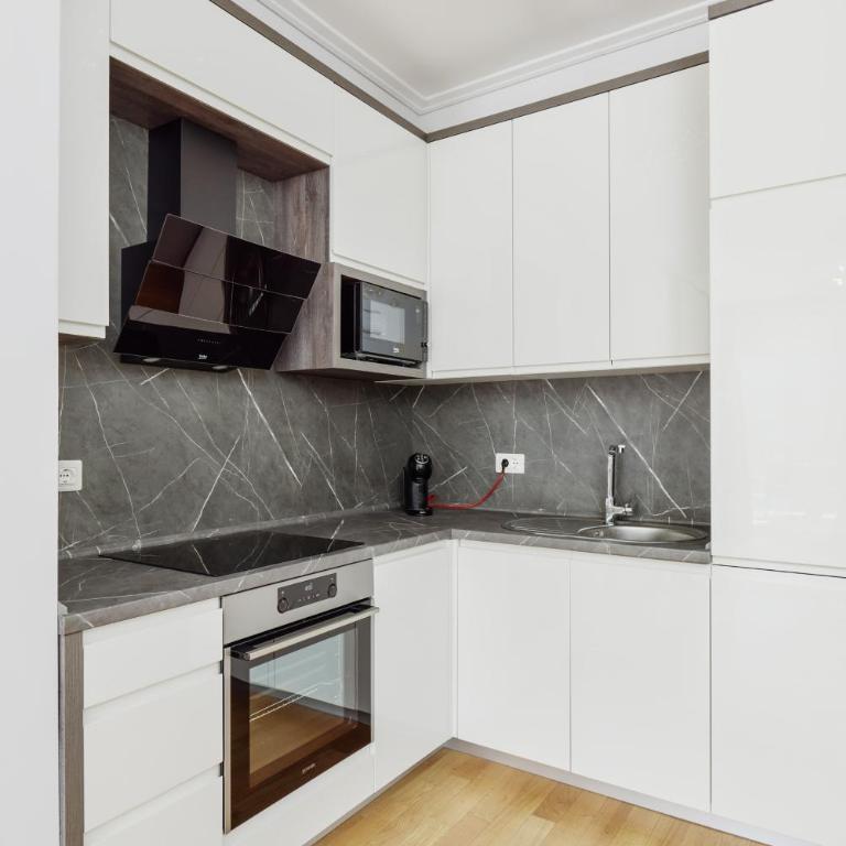 Apartment 13 With Amazing Sea View - Two-Bedroom Apartment with Sea View - 13