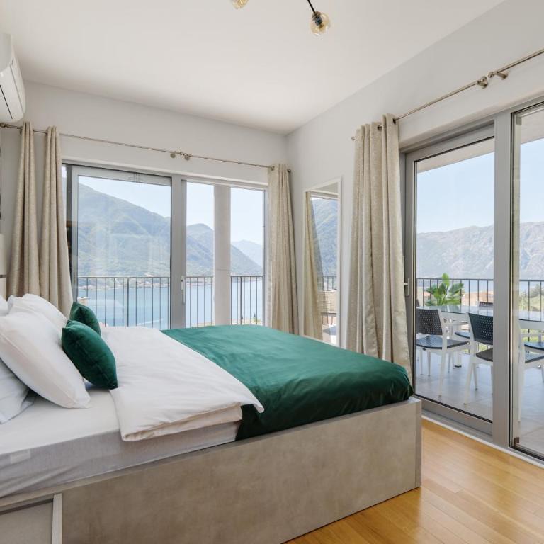 Apartment 13 With Amazing Sea View - Two-Bedroom Apartment with Sea View - 15