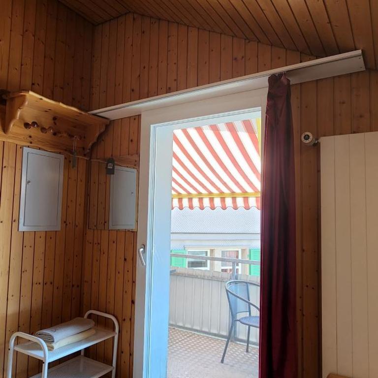 Hotel Tell and Apartments - Zweibettzimmer mit Balkon - 2