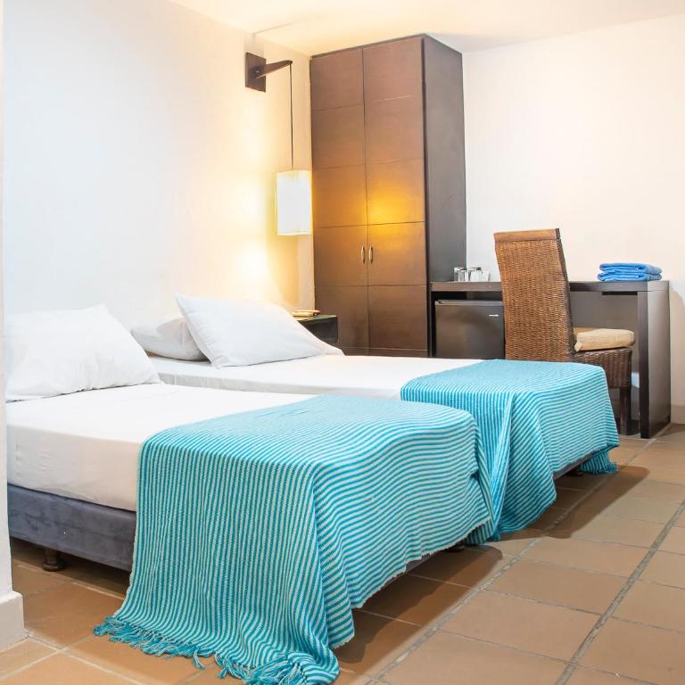 Hotel Santorini Express y Cabañas - Standard Double or Twin Room - 6