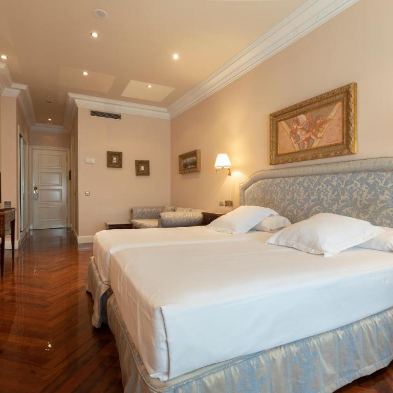 Hotel Alameda Palace - Habitación Doble con 2 camas individuales y sofá cama (3 adultos) - 8
