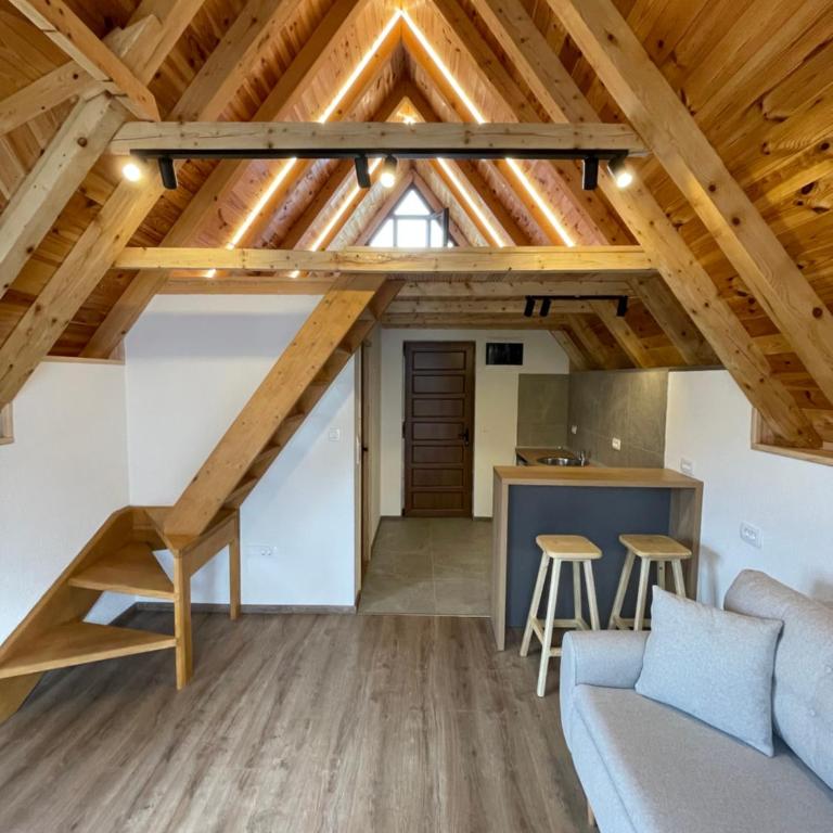 Underwoods_chill - One-Bedroom Chalet - 1