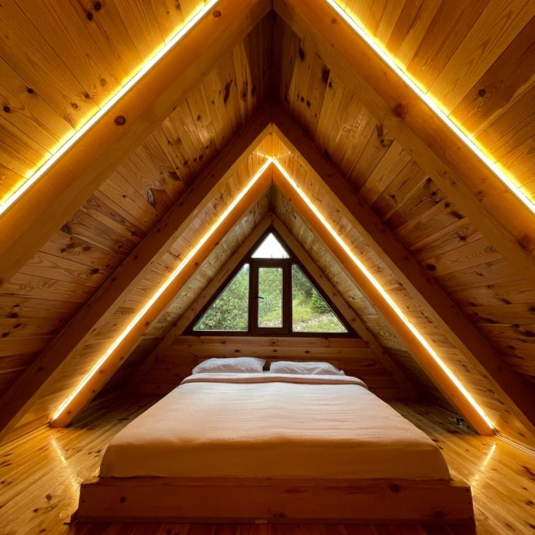 Underwoods_chill - One-Bedroom Chalet - 7