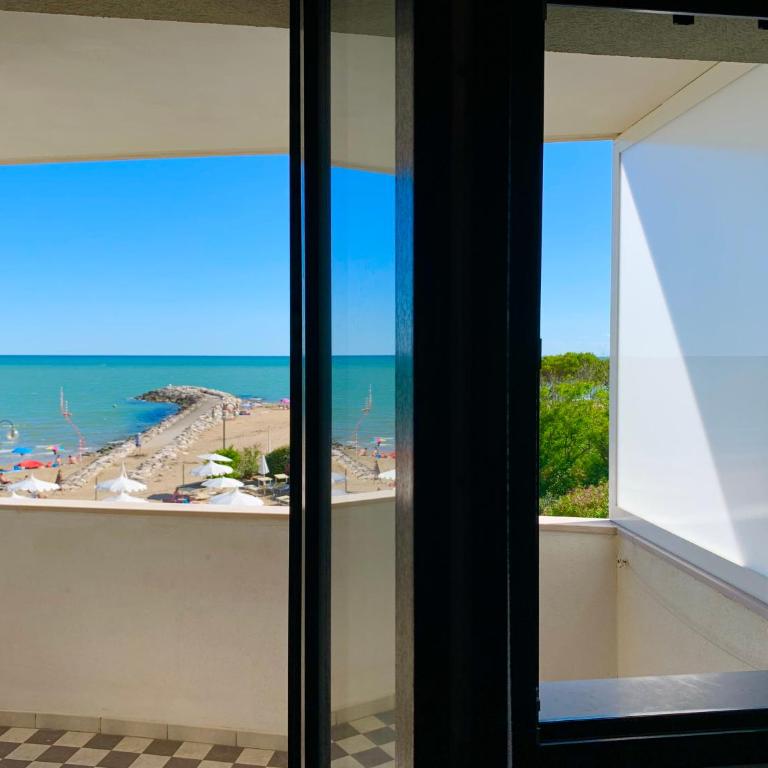 Eurobeach Residence - Studio with Balcony and Front Sea View - 1