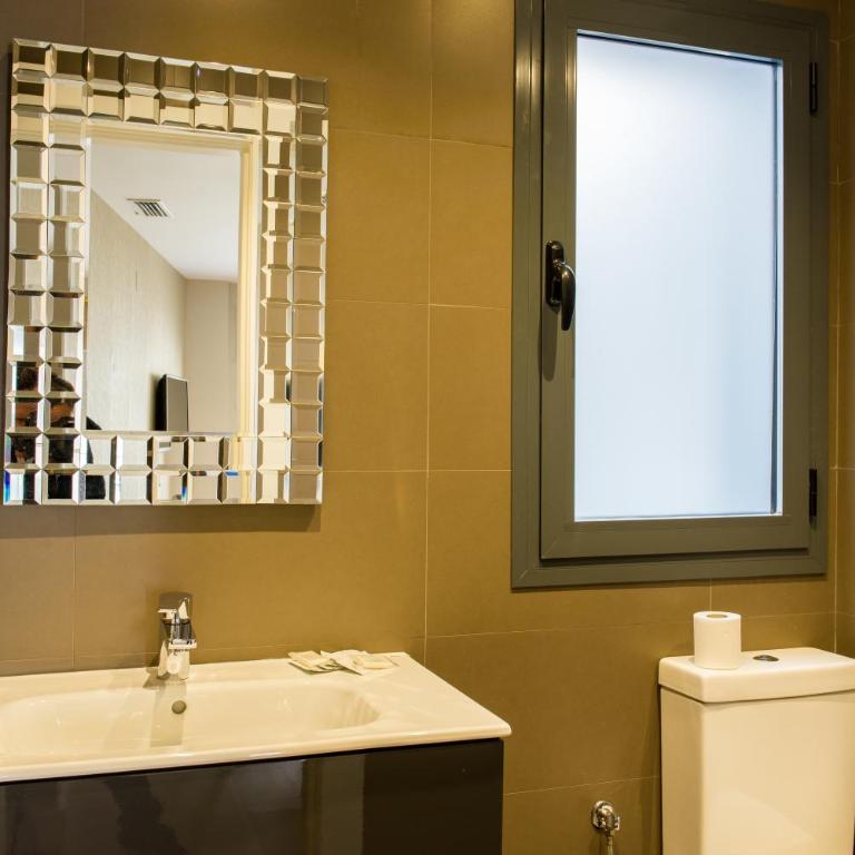 AB Apartamentos Museum - Apartamento de 1 dormitorio con balcón - 17