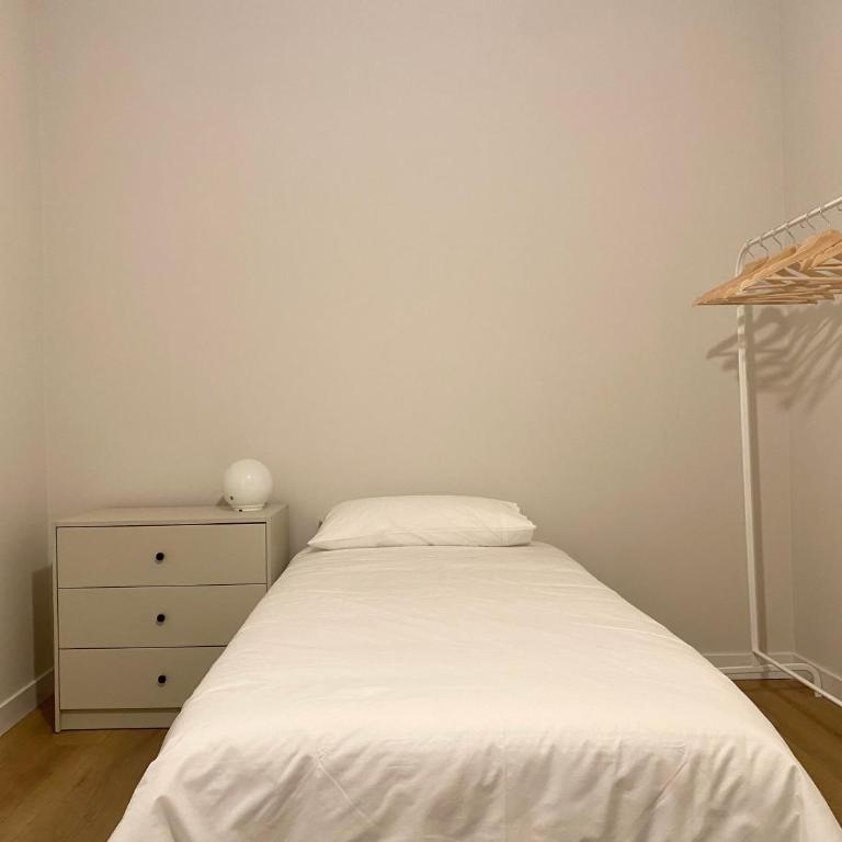 Precioso apartamento junto a Casco Viejo - Two-Bedroom Apartment - 13