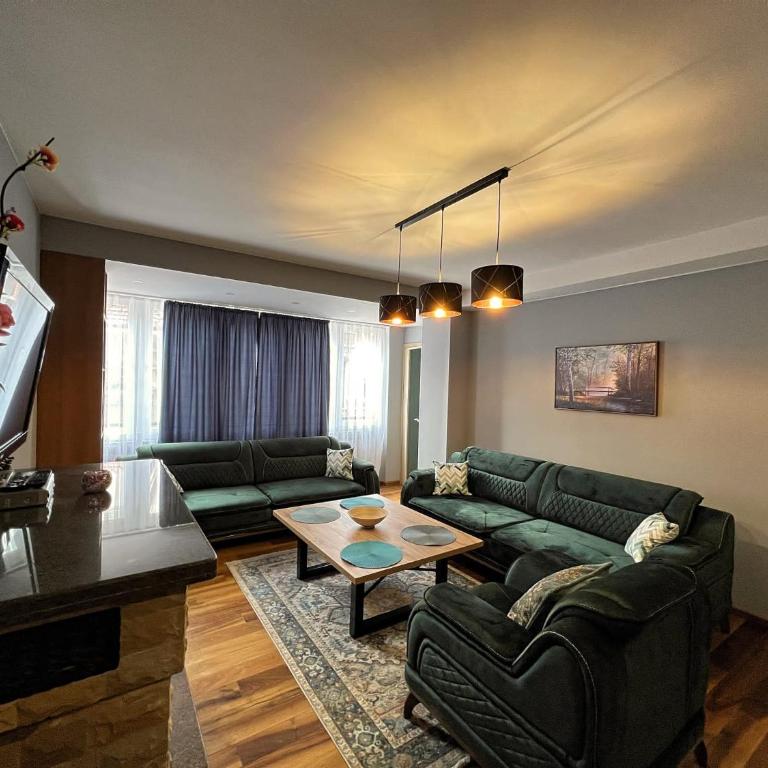 Astoria M&S - One-Bedroom Apartment - 12
