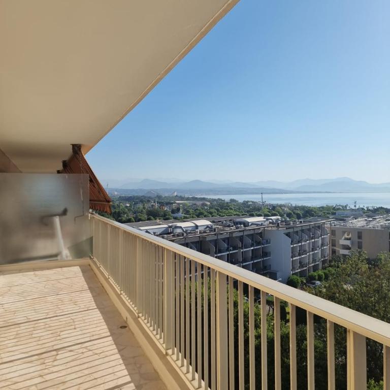 LUXURY APPARTEMENT Vue MER PANORAMIQUE - Appartement - Vue sur Mer - 21