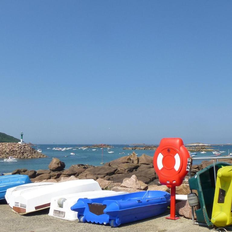 Holiday Home in Perros-Guirec near Beaches - Casa Vacanze con 4 Camere da Letto - 32