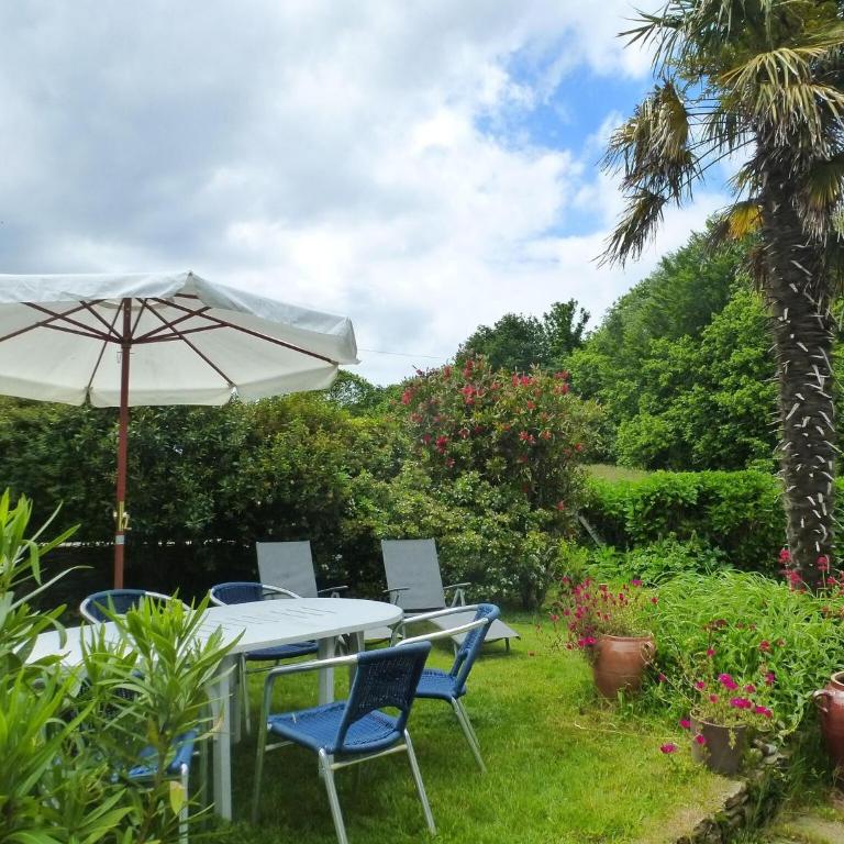 Holiday Home in Perros-Guirec near Beaches - Casa Vacanze con 4 Camere da Letto - 1