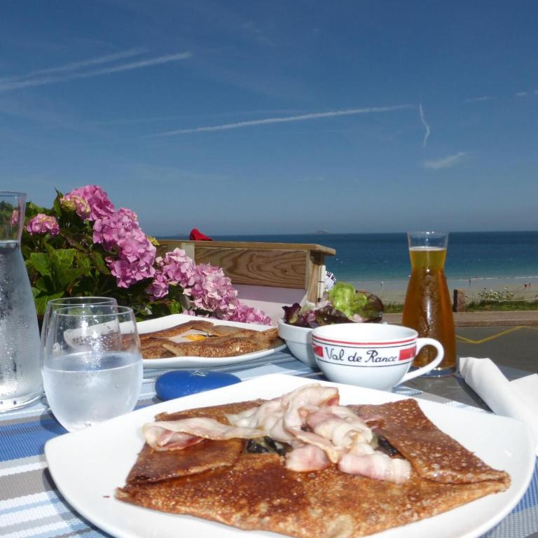 Holiday Home in Perros-Guirec near Beaches - Casa Vacanze con 4 Camere da Letto - 30