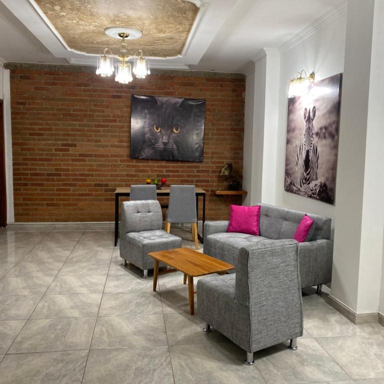 CASA CON JACUZZI CENTRO PEREIRA - Casa de 3 dormitorios - 16