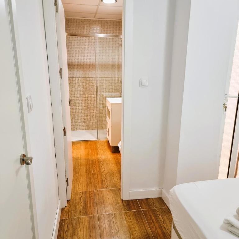 Claudia Tourist Apartment - Apartamento de 3 dormitorios - 10