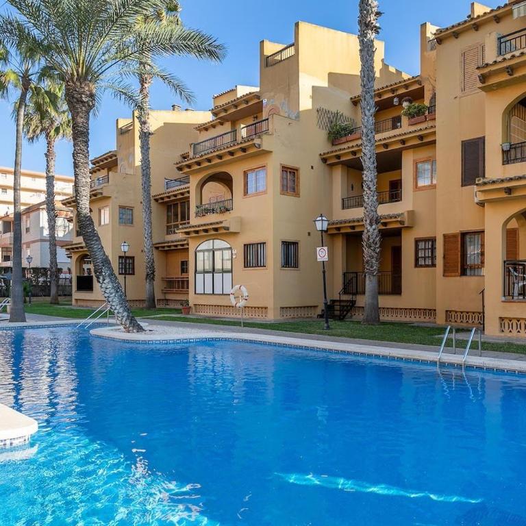 IDEAL para VERANO con PISCINA e INVIERNO con COCINA de LEÑA - Apartamento con vistas a la piscina - 4