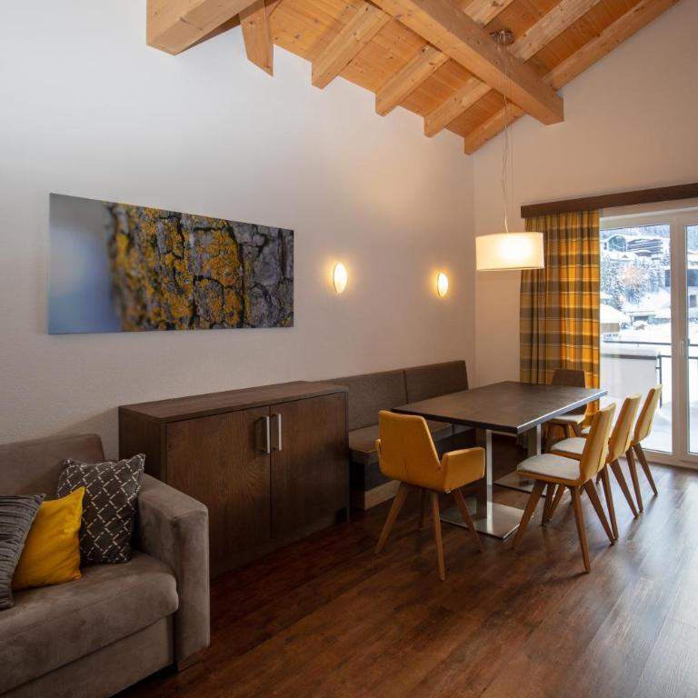 Lux Appartements - Apartment mit 2 Schlafzimmern und Balkon - 6