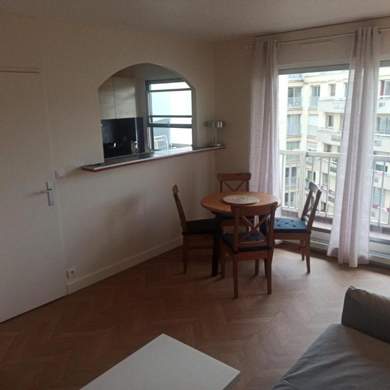 Paris 2 pièces rénové - Appartement 1 Chambre - 7