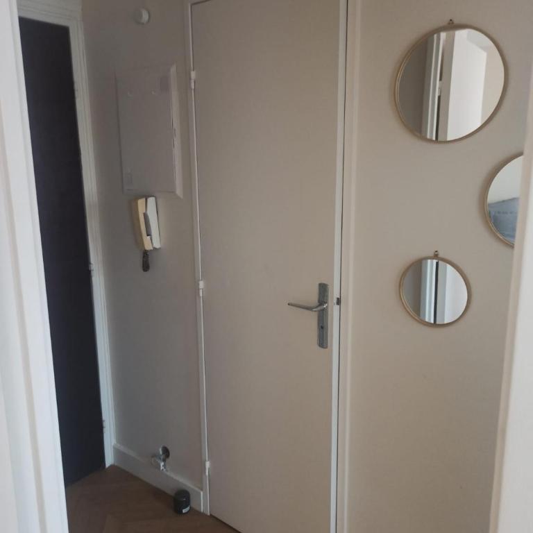 Paris 2 pièces rénové - Appartement 1 Chambre - 10