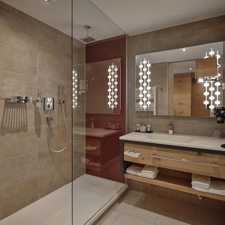 Sporthotel Wagrain - Deluxe Doppelzimmer mit Balkon - 3