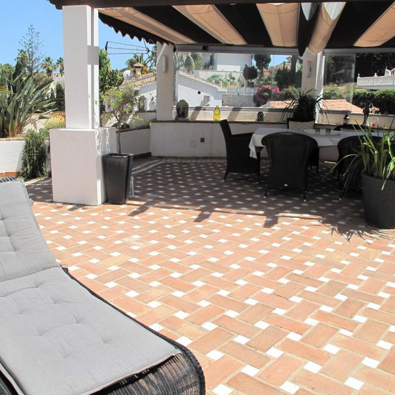 Villa in La Cala de Mijas - Three-Bedroom Villa - 3