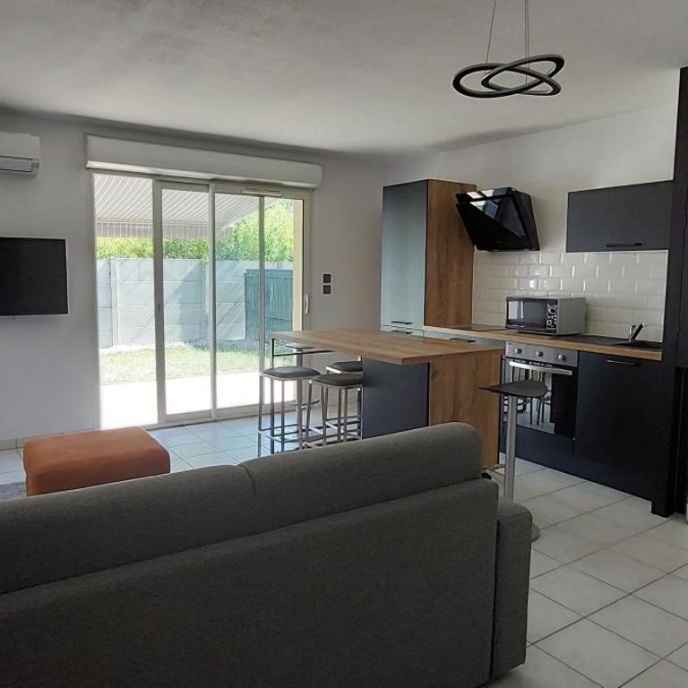 Superbe appartement proche de tout, climatisé. - Two-Bedroom Apartment - 4