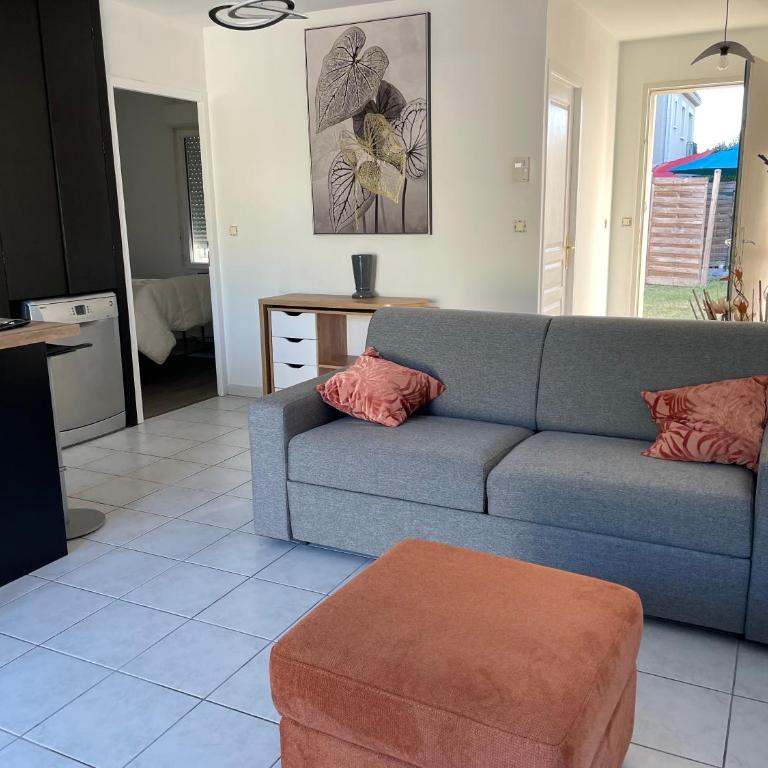 Superbe appartement proche de tout, climatisé. - Two-Bedroom Apartment - 9
