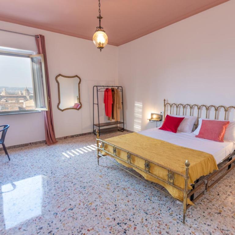Soffitti colorati - Appartamento con 3 Camere da Letto - 2