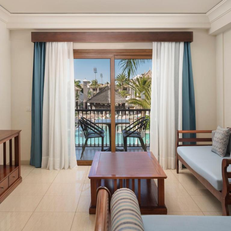 Marylanza Suites & Spa - Suite con vistas a la piscina - 5