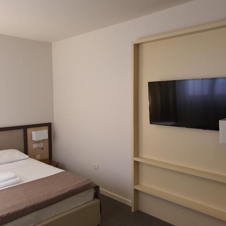 Hotel Bono - Niskobudžetna Dvokrevetna Soba sa Bračnim Krevetom - 5