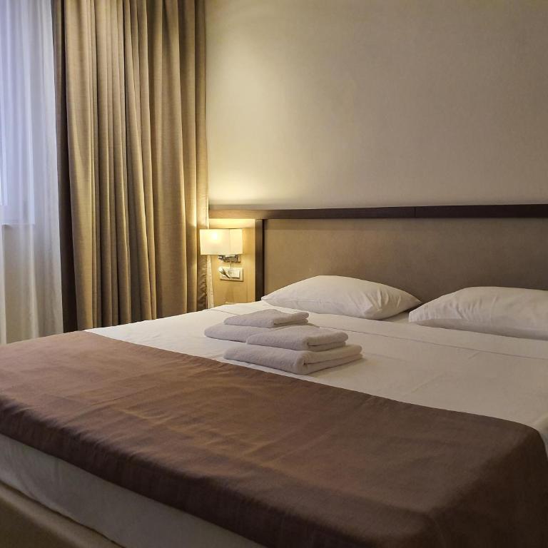 Hotel Bono - Niskobudžetna Dvokrevetna Soba sa Bračnim Krevetom - 6
