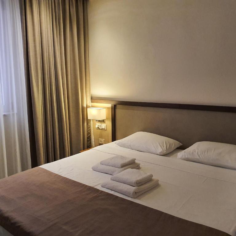 Hotel Bono - Niskobudžetna Dvokrevetna Soba sa Bračnim Krevetom - 7