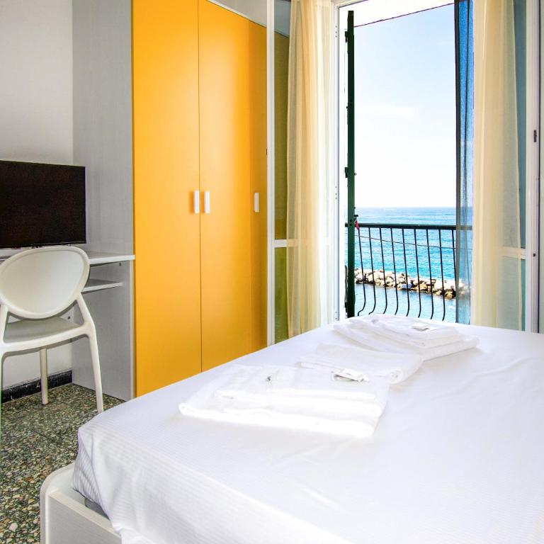Hotel San Pietro Chiavari - Camera Matrimoniale con Vista Mare - 12