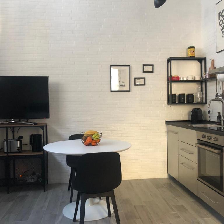 Urban Loft - Appartamento con 1 Camera da Letto - 2