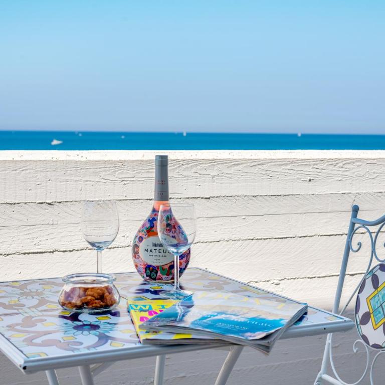 GuestHost - Waterfront Apartment with seaview balcony - Appartamento con Vista Mare - 5
