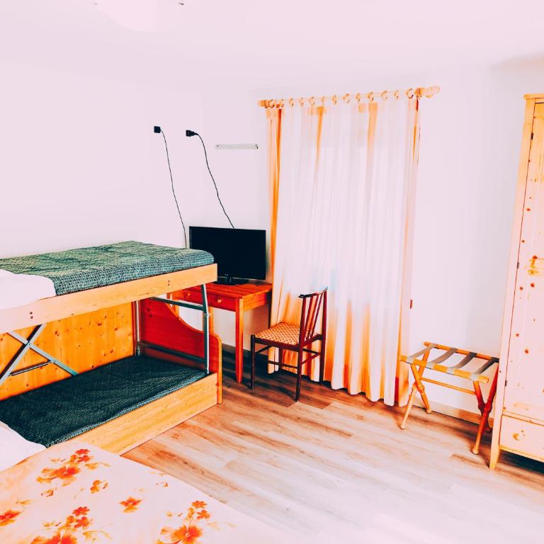 IHR Hotel Villa Emma - Camera Familiare (2 Adulti + 2 Bambini) - 1
