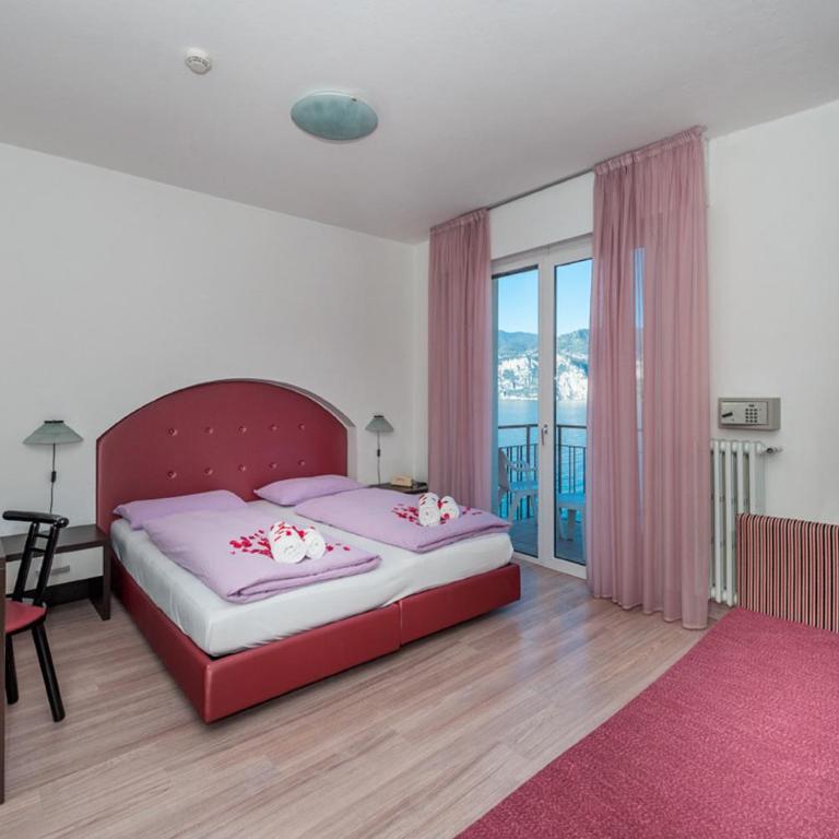 Hotel Villa Carmen - Camera Matrimoniale Superior con Balcone e Vista Lago - 1