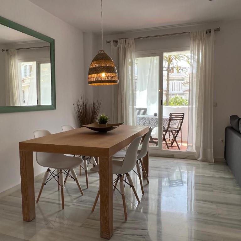 Perfect & Cosy “Los Naranjos” 3min Puerto Banus - One-Bedroom Apartment - 13