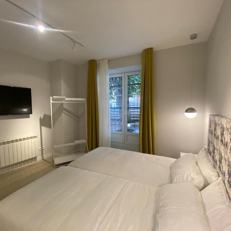 APARTAMENTOS LA FLORA BURGOS todos con aire acondicionado y ascensor - Apartamento de 1 dormitorio - 10
