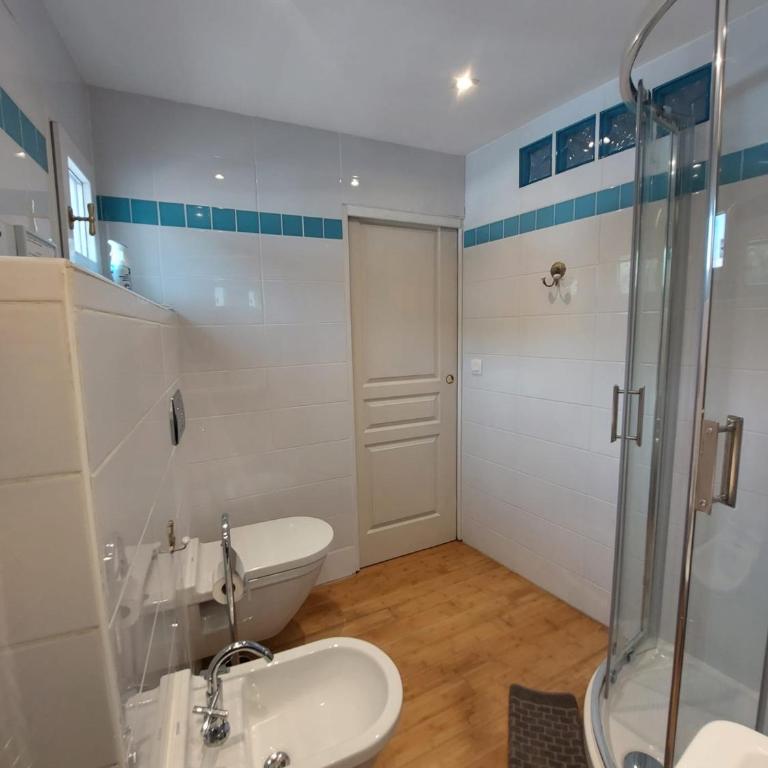 Sea view front beach apartment deluxe near Nice airport - Apartamento de 1 dormitorio - 8