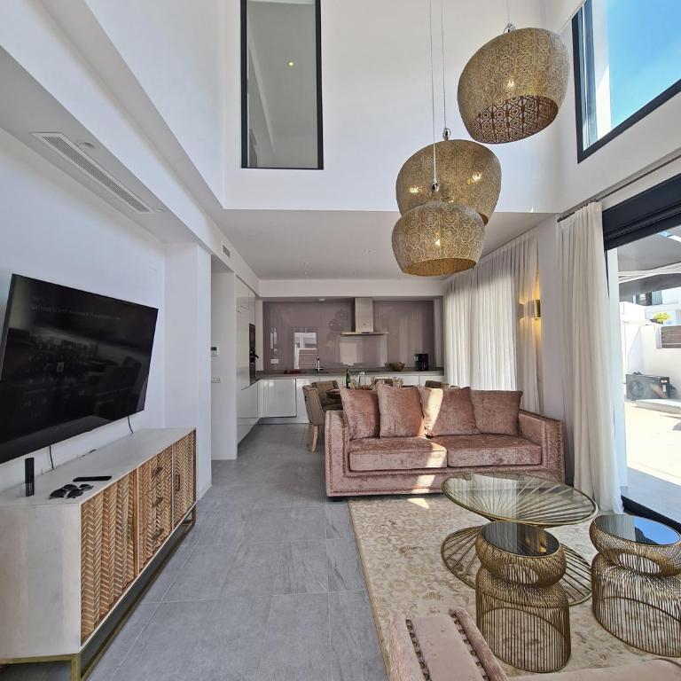 Luxury Villa by NRAS - Villa with Private Pool - 4