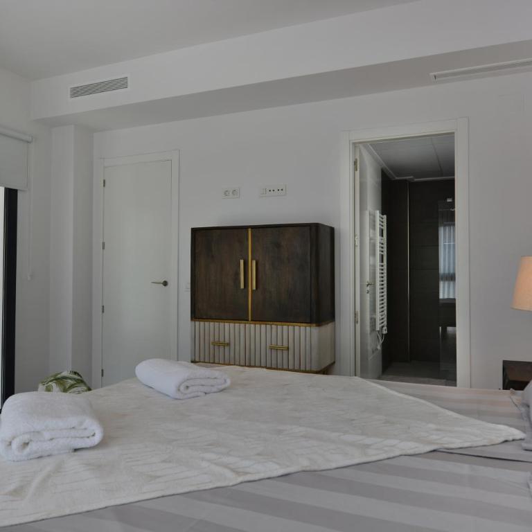 Luxury Villa by NRAS - Villa with Private Pool - 12