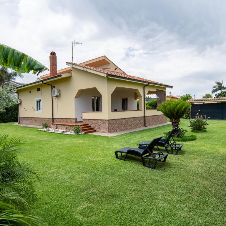 Villa Alma - Three-Bedroom Villa - 1