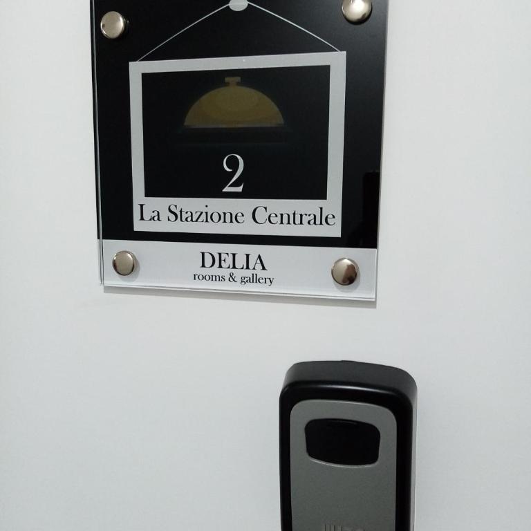 Delia Rooms & Gallery - Camera King Deluxe - 8