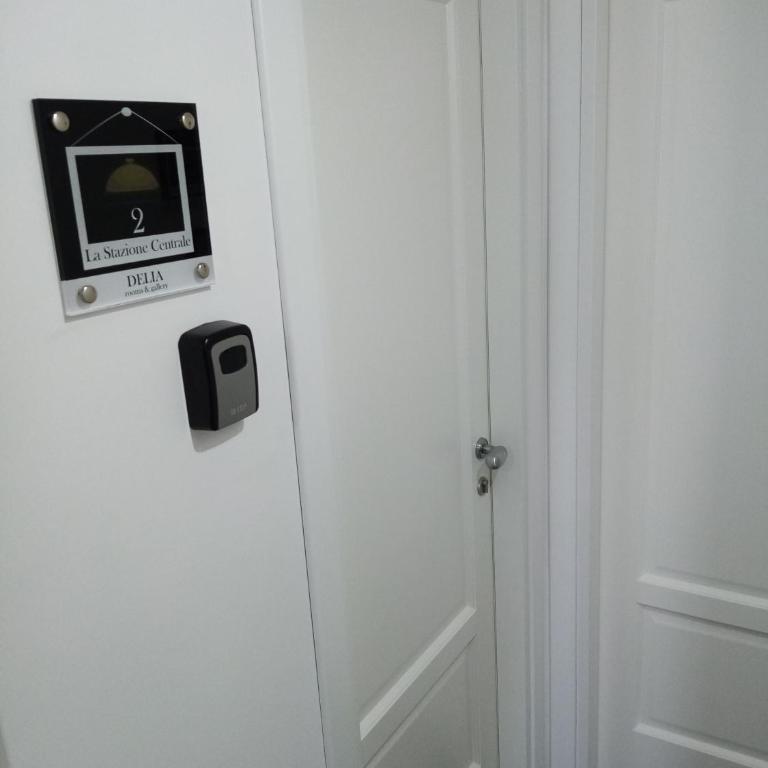 Delia Rooms & Gallery - Camera King Deluxe - 7
