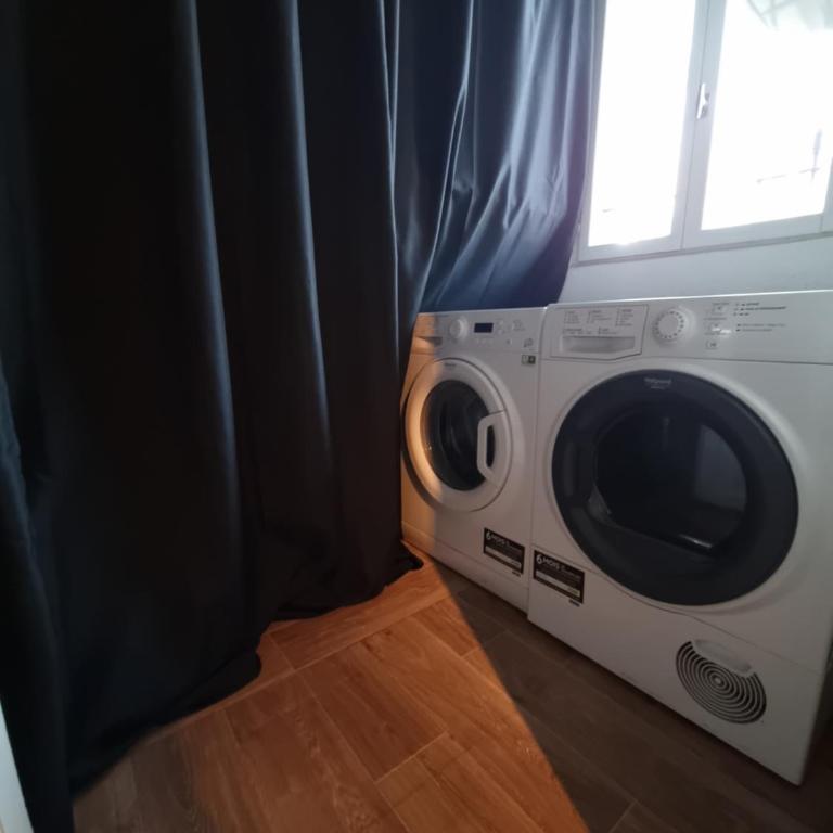Maison individuelle avec sa piscine et son jacuzzi privés - Villa 3 Chambres - 32